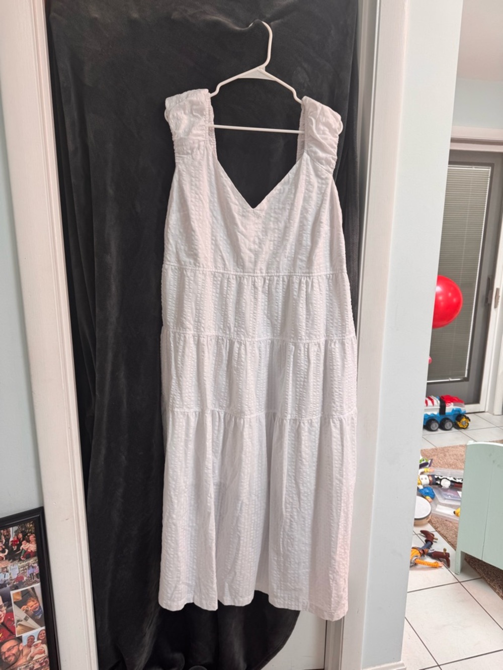 🚨LAST CHANCE; donating 4/22‼️White Tiered V-Neck Maxi Dress